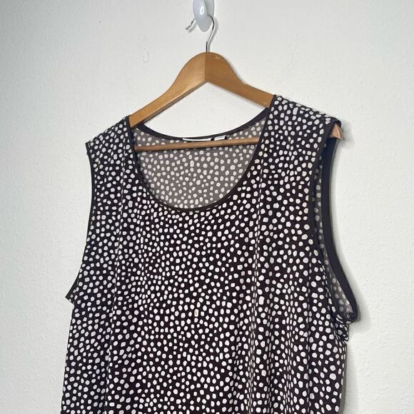 Susan Graver Liquid Knit Brown Spotted Scoop Neck Sleeveless Top Plus Size 2X - Picture 2 of 8